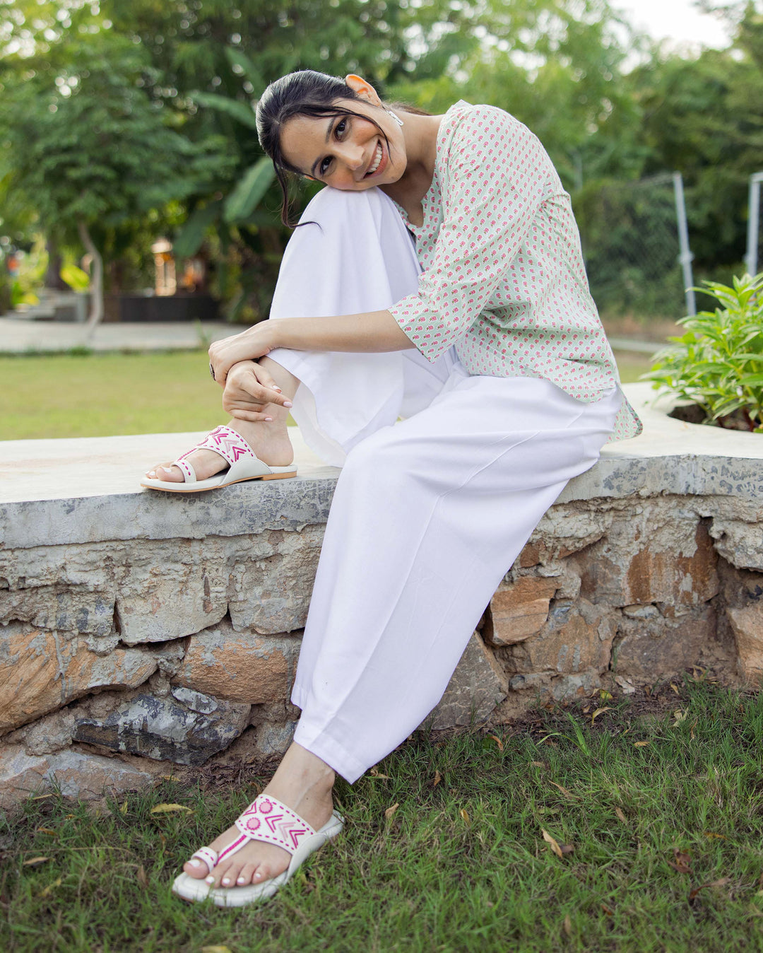 Azalea white Kolha Flats